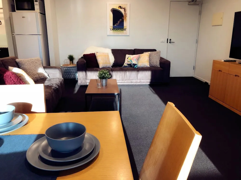 Port Melbourne Beach Front Apartment