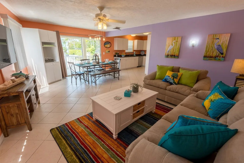 Beach Side Vista Apartment 6