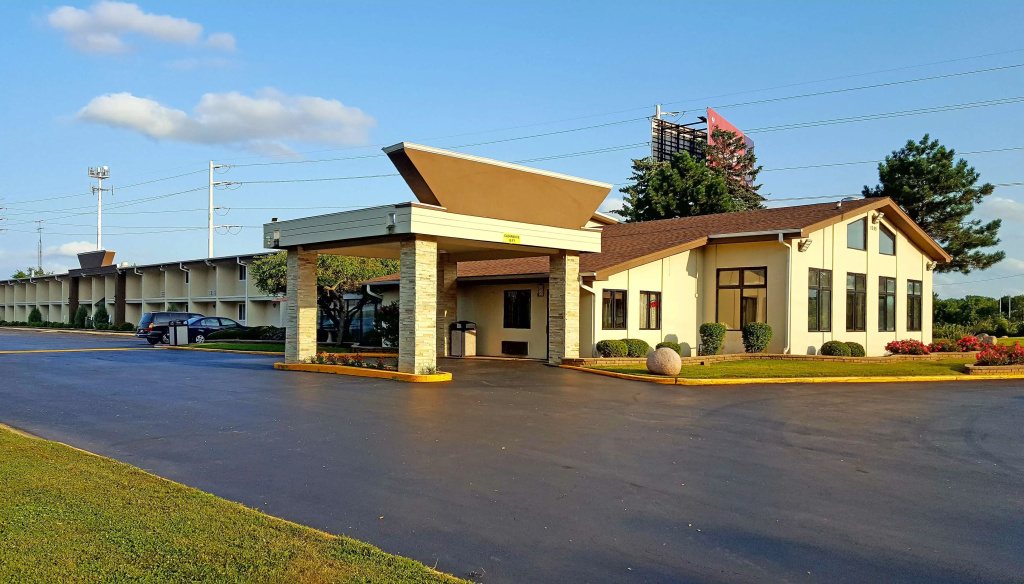 Lexington Inn & Suites NW Chicago Elgin