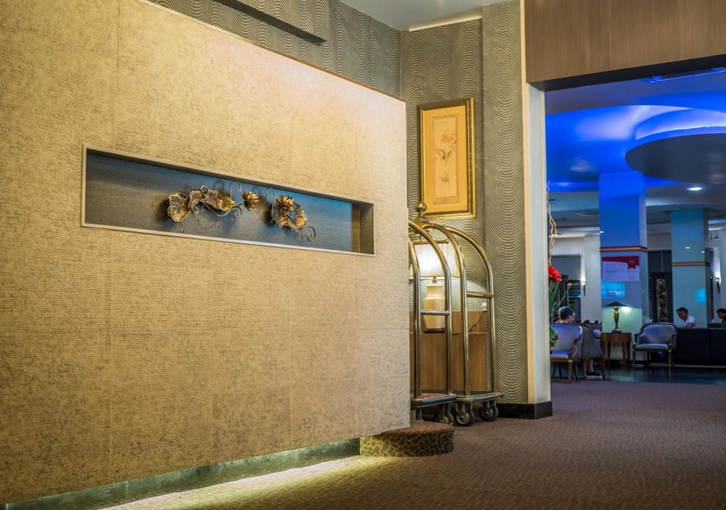 Atrium Boutique Hotel