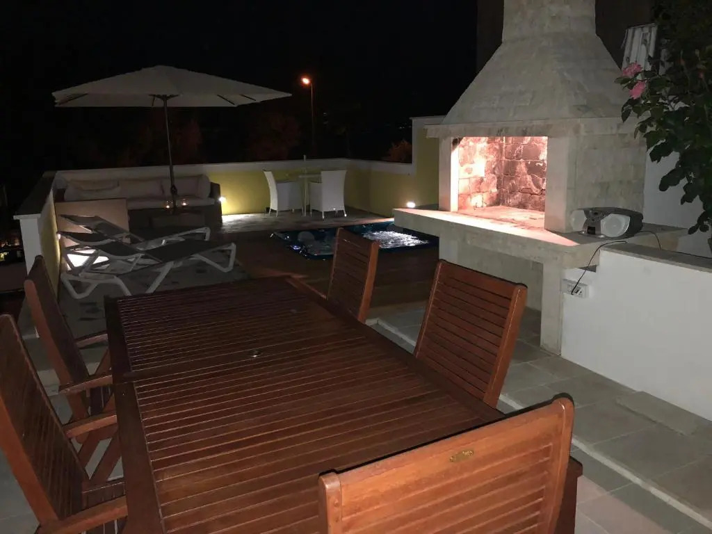 Apartments & Rooms Marina