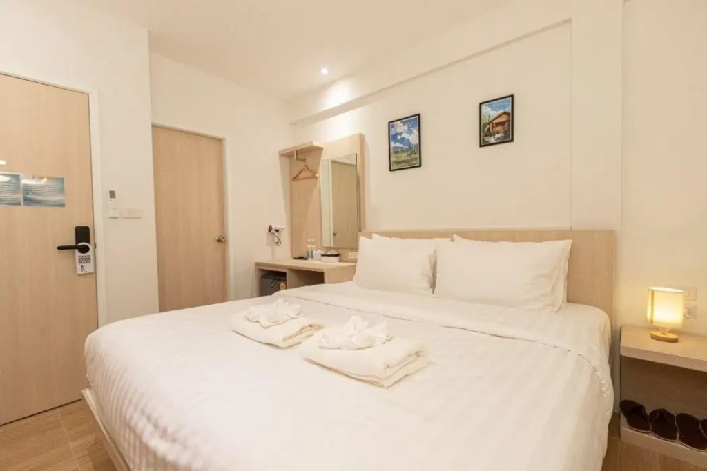 Zhennan Teabar Hotel