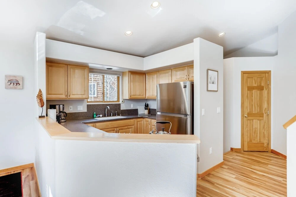 New Listing! 2-unit Getaway W/ Heated Garages 6 Bedroom Duplex