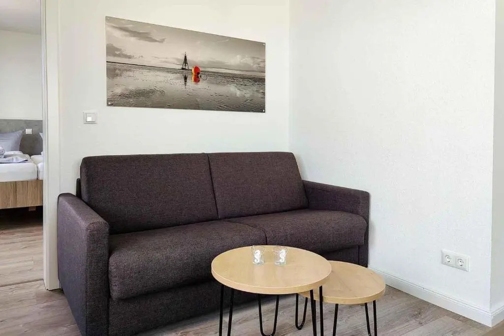 Große Ferienwohnung 8 im Haus Seeluft mit drei Balkonen und Meerblick