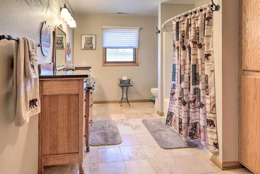 Welcoming Cañon City Abode - Walk to River!