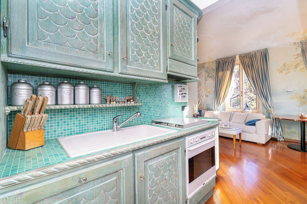 Lovely 2-Bedroom Flat - Sea View Terrace