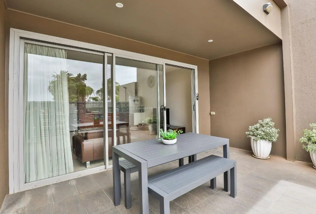 Indulge Apartments - Langtree