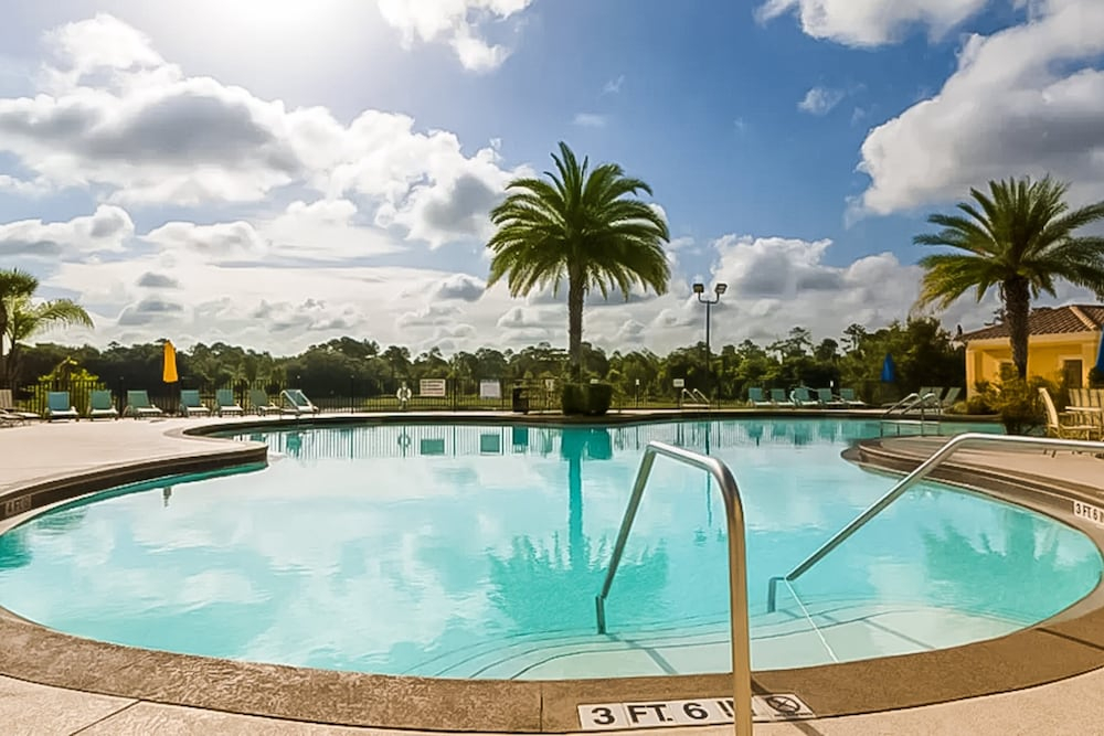 Family Home W/shared Pool,wifi,ac,lake Views - Close to Walt Disney World Resort