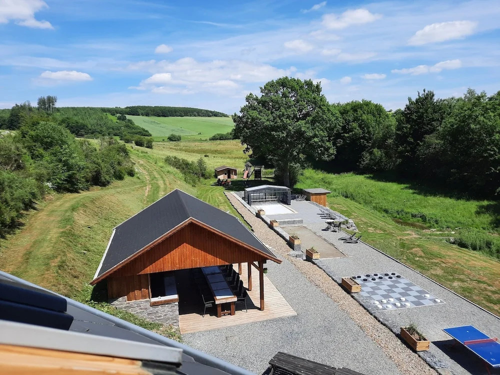 Luxurious Villa in Nadrin Belgium with Sauna & Hot Tub