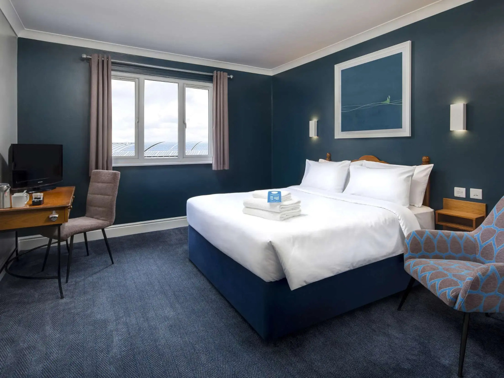 Travelodge Redhill Hotel