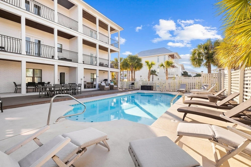 Peaceful Easy Feeling 156 Chivas Lane, Unit B 4 Bedroom Home by RedAwning