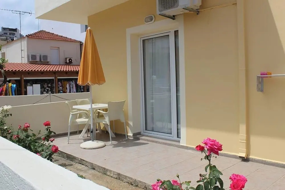 Platanias Beach Apartment