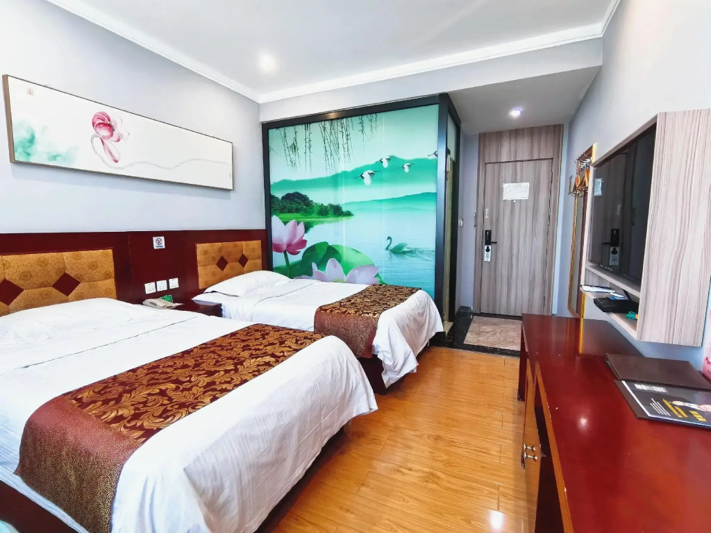 GreenTree Alliance ZhangJiaKou Jingkai District Weisan Road Railway Station Hotel