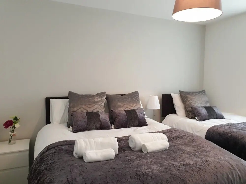 Liverpool Short Stay-Belmont Suite