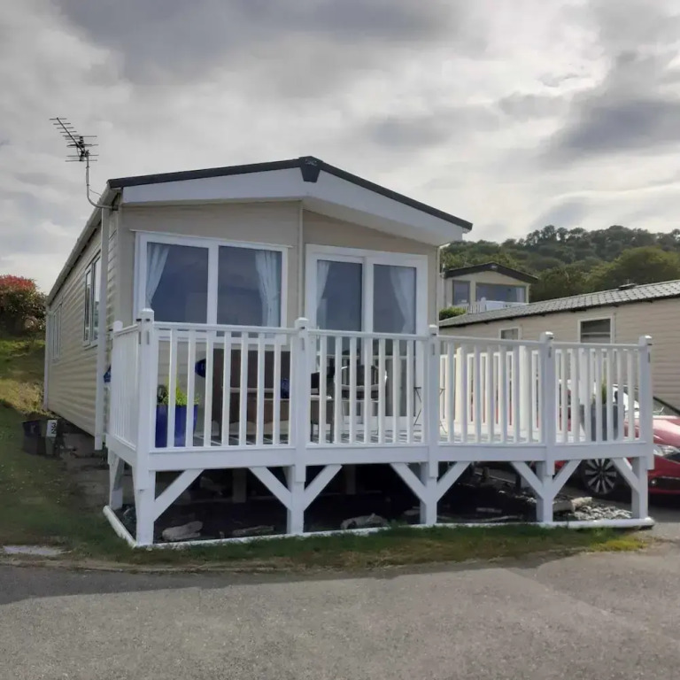 Seaside Chalet Retreat in New Quay