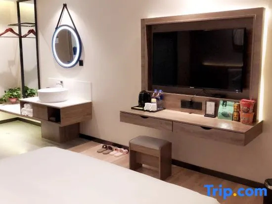 Shengyue Business Hotel (Subway Station of People's Hospital, Jiankang Road, Zhengzhou)