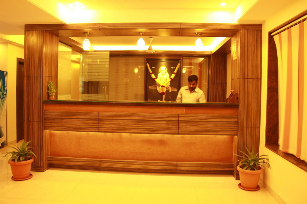 Hotel Sai Gurusthan