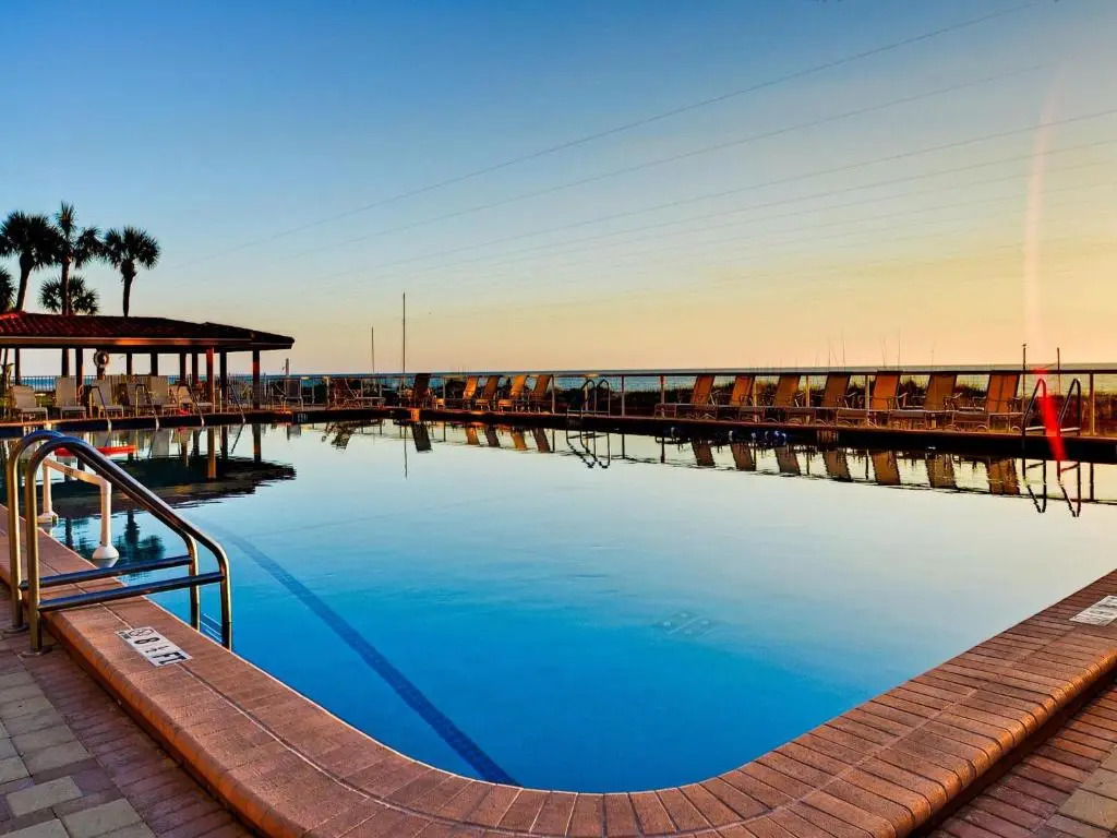 Regatta Beach Club C1009 2373
