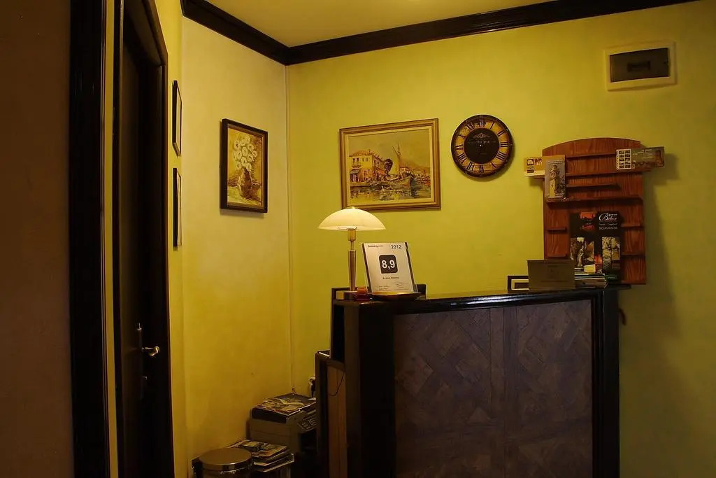Avalon Rooms
