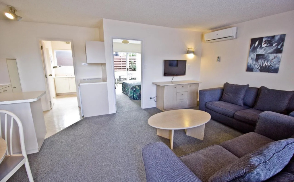Chevron Motel