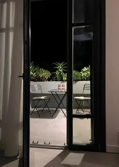 Susanna Apartments - Your Oasis in Athens Ano Petralona