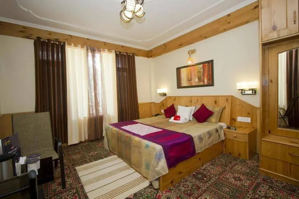 OYO Premium Hampta View