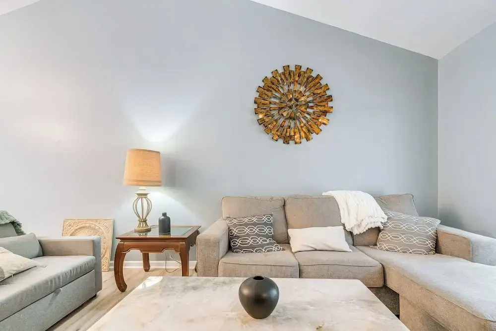 Home w/ Pet-friendly Yard, 1 Mi to Dtwn Raleigh!