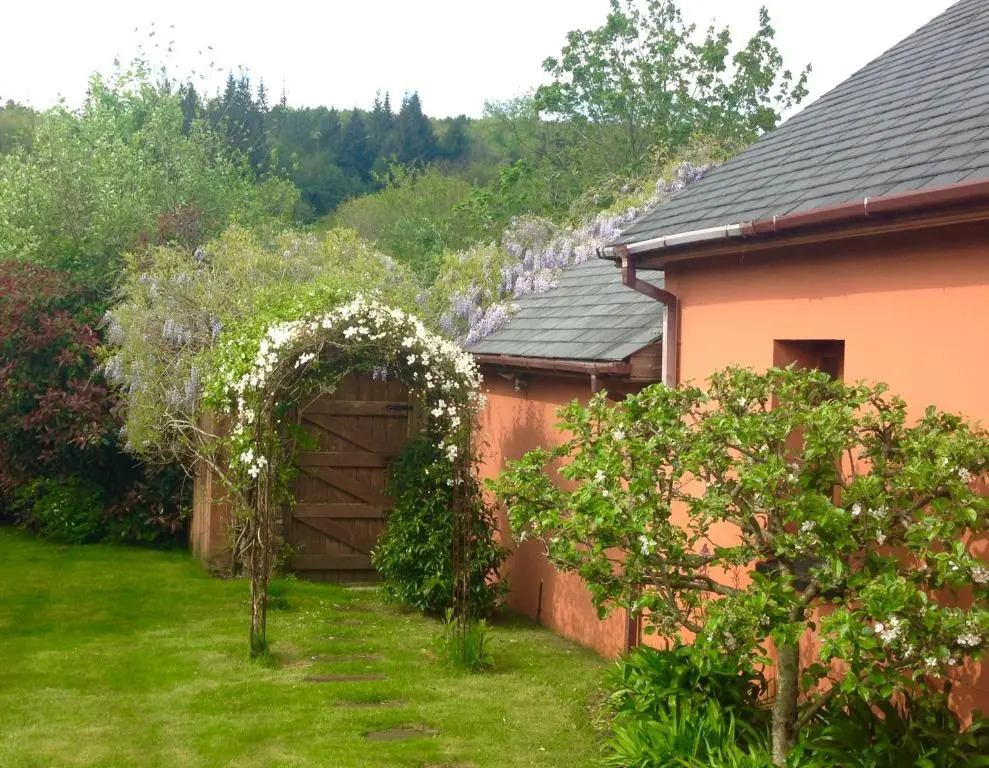 Ty Carreg Fach Staycation Cottage Cardiff
