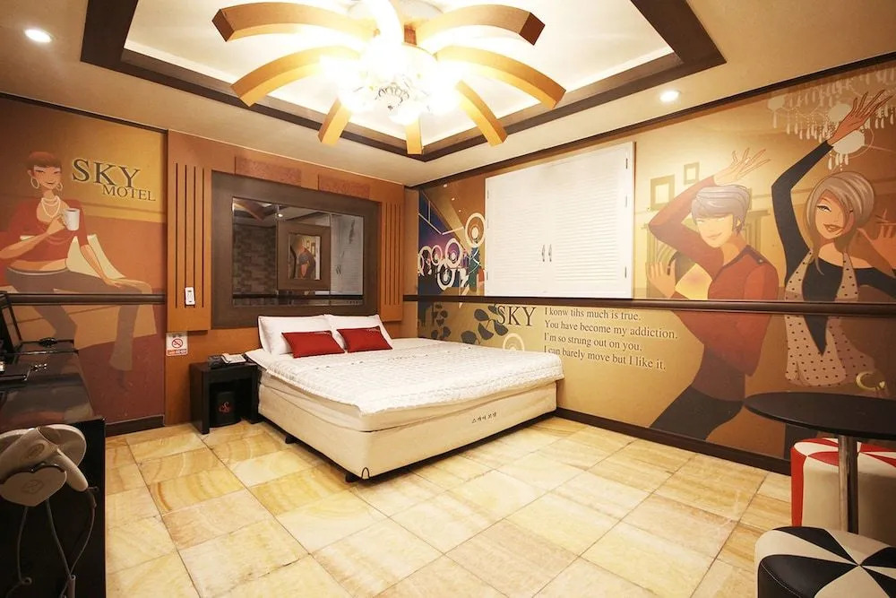 Sky Motel