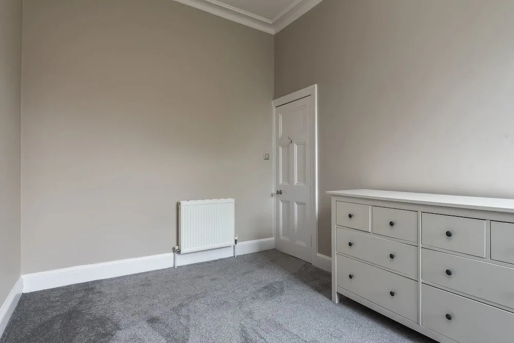 Sleek and Modern 2BR Home Near City Centre