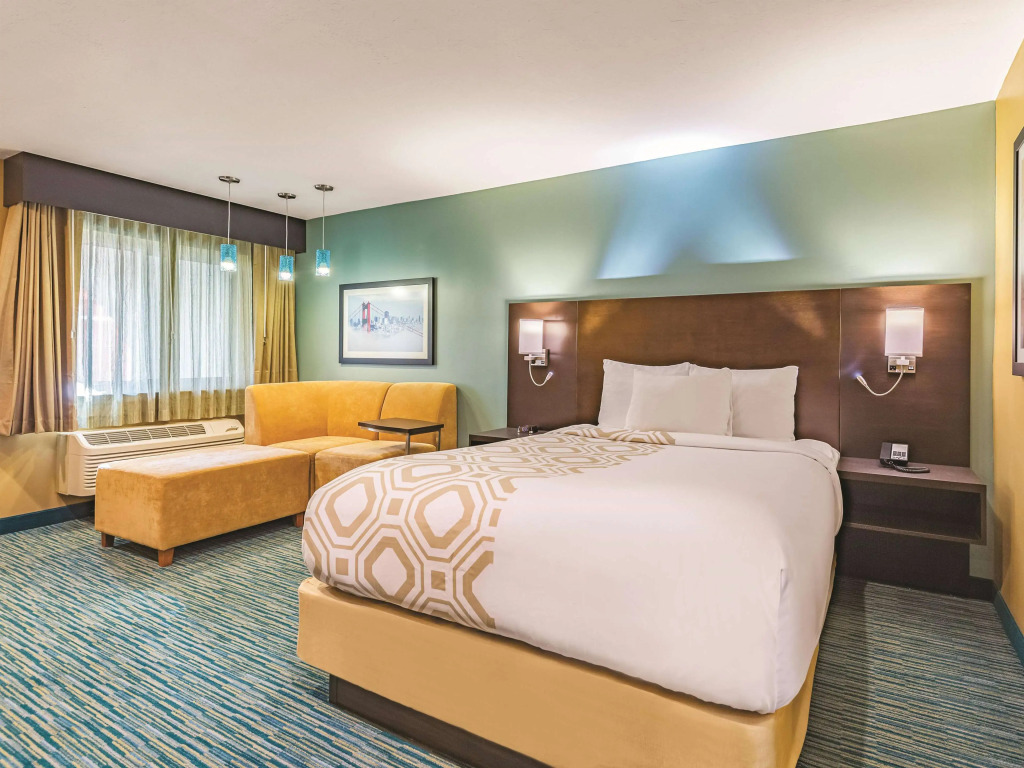 La Quinta Wyndham SFO Airport West Millbrae-Presidents Award Winner-FREE ARPRT SHTL