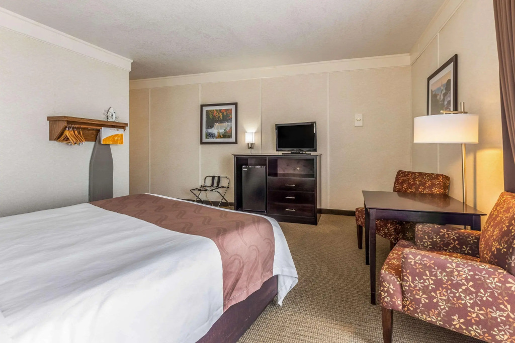 Quality Inn Lakefront