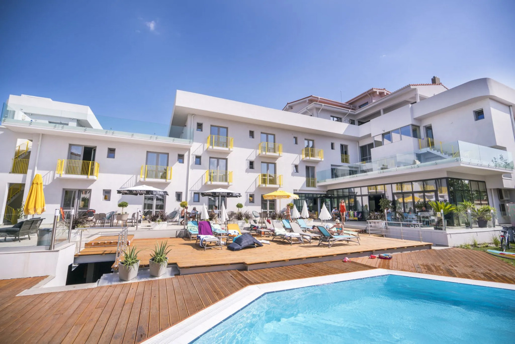 Nayino Resort Hotel