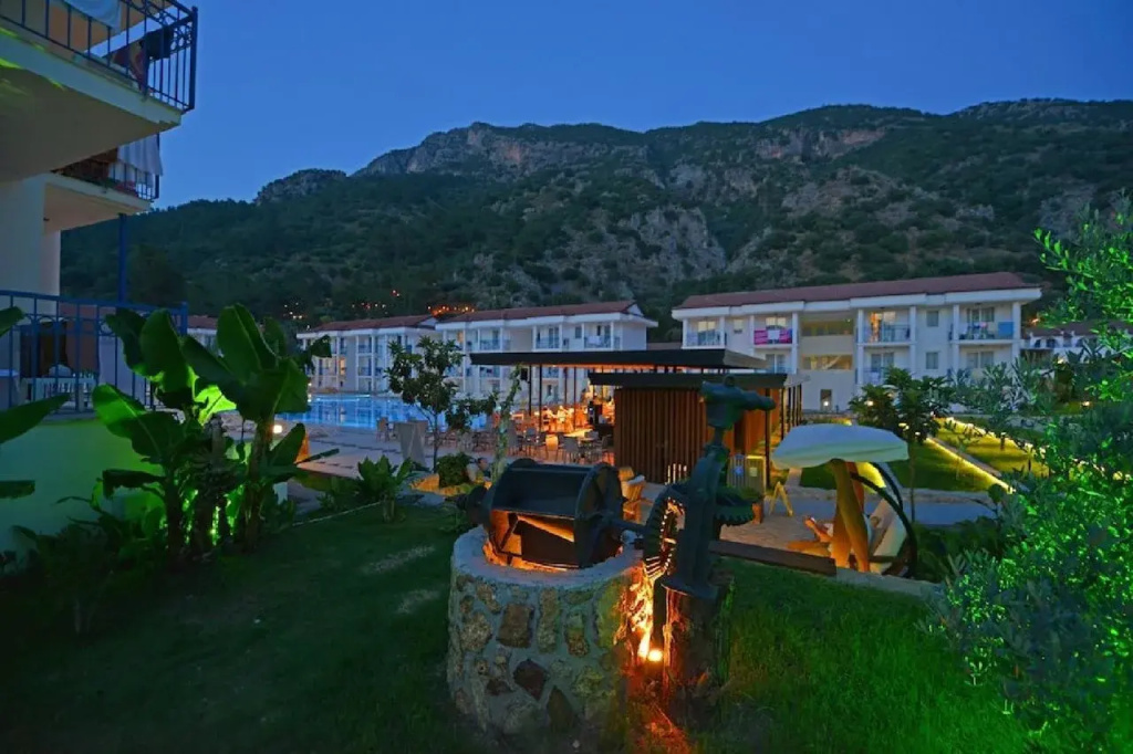 Belcekum Beach Hotel