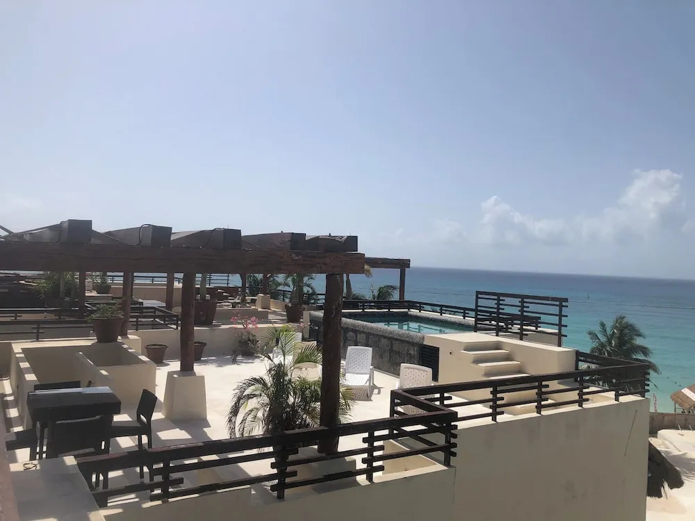 Aldea Thai penthouse 307 ocean view