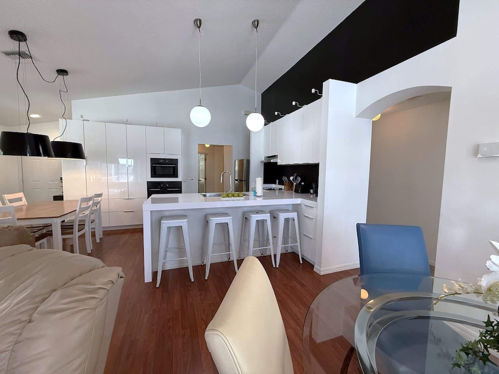 South Facing Villa - Modern Finishes