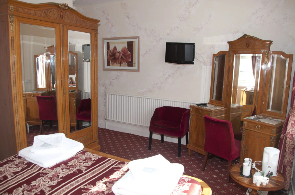 Leverdale Hotel