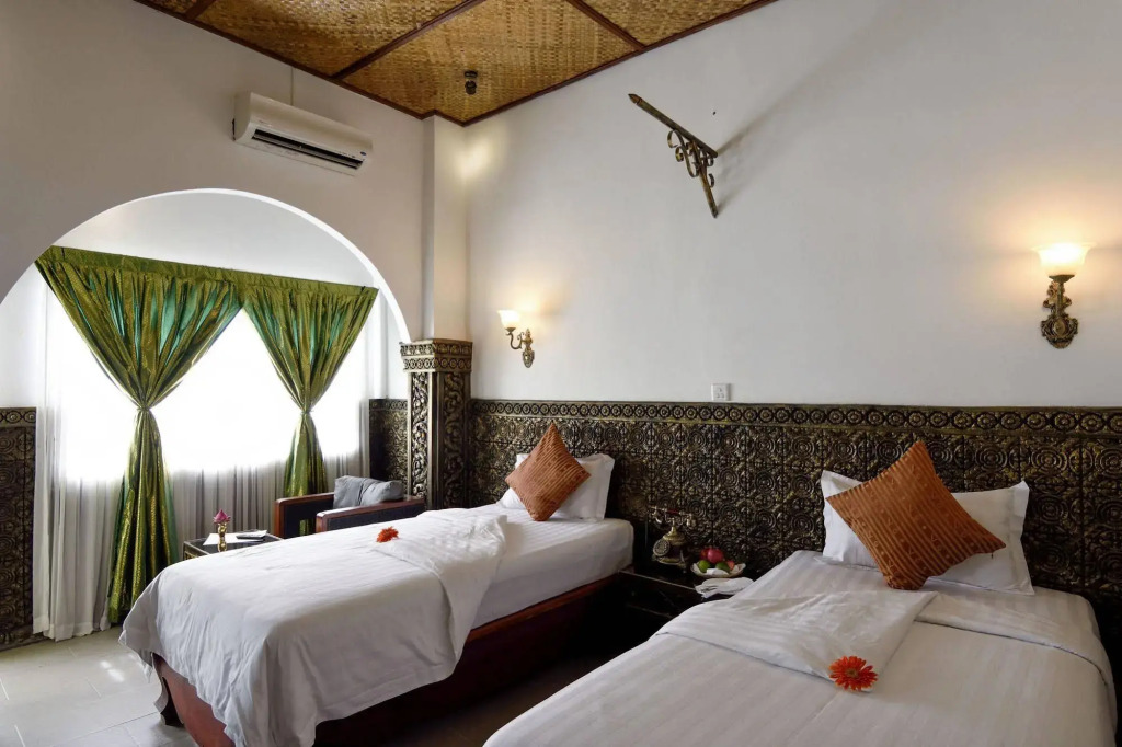 Le Hotel Hotel