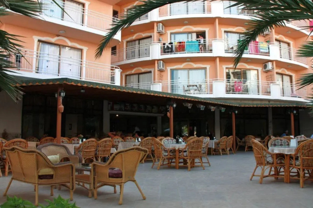 Mutlu Hotel