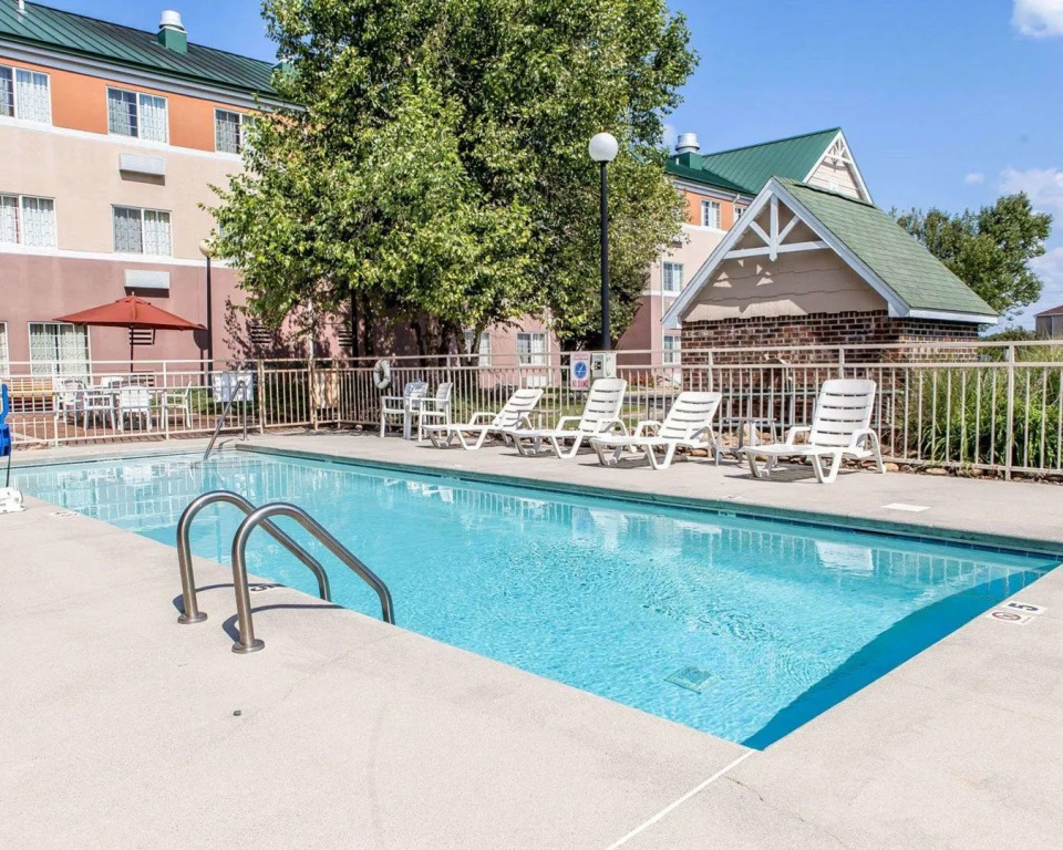 MainStay Suites Knoxville Airport