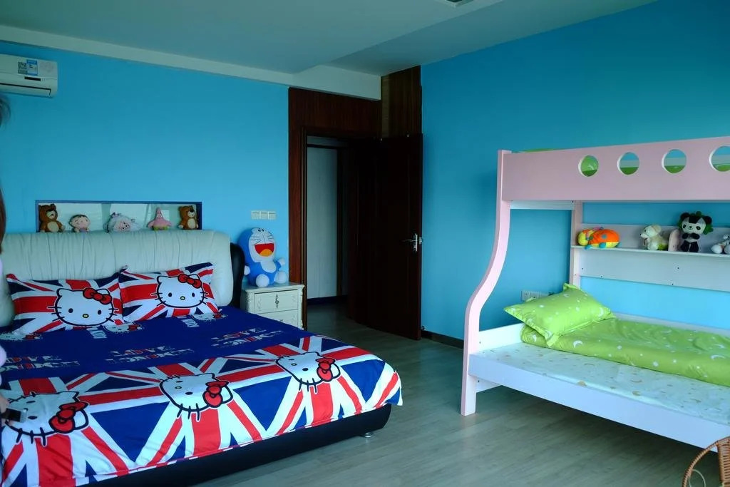 Sea Cubic Youth Hostel
