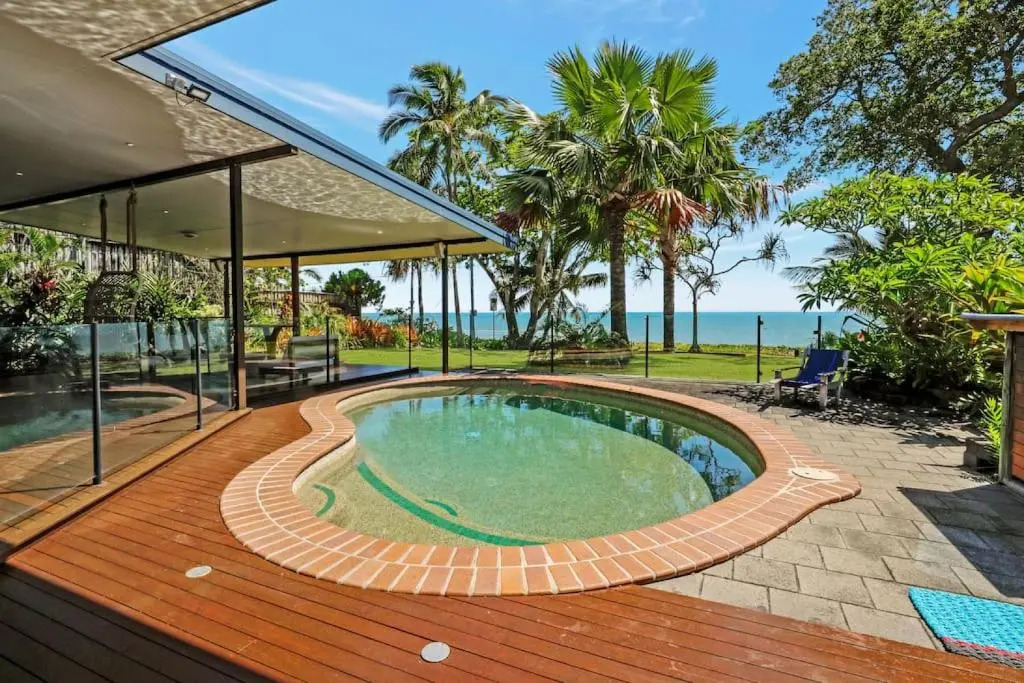 Absolute Beachfront House with Private Pool