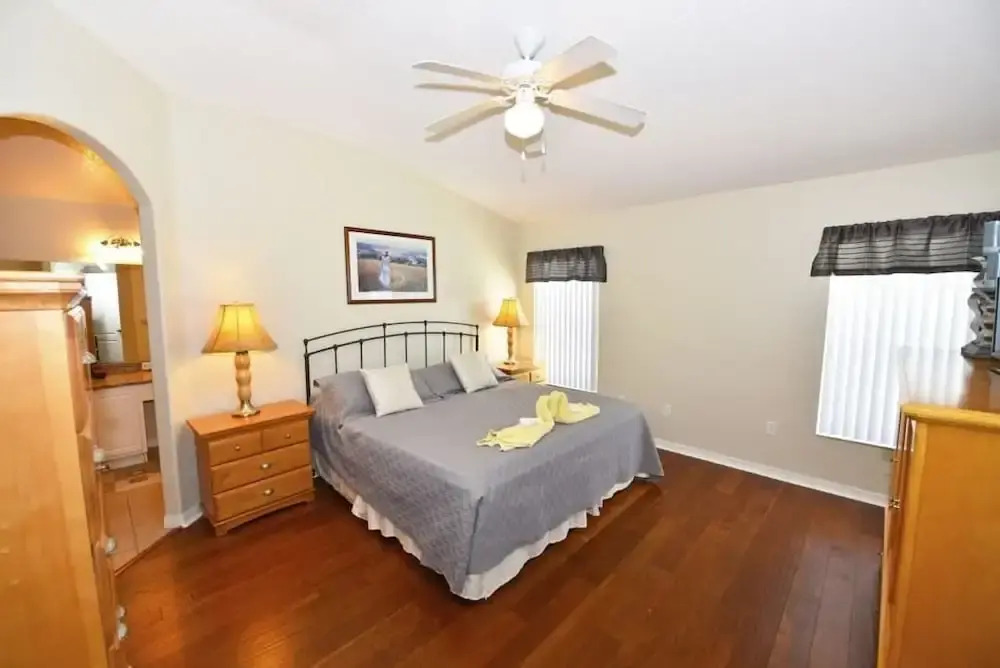 3125 VillaSol Townhome 4 Bedroom by Florida Star
