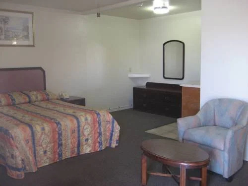The Sunland Motel