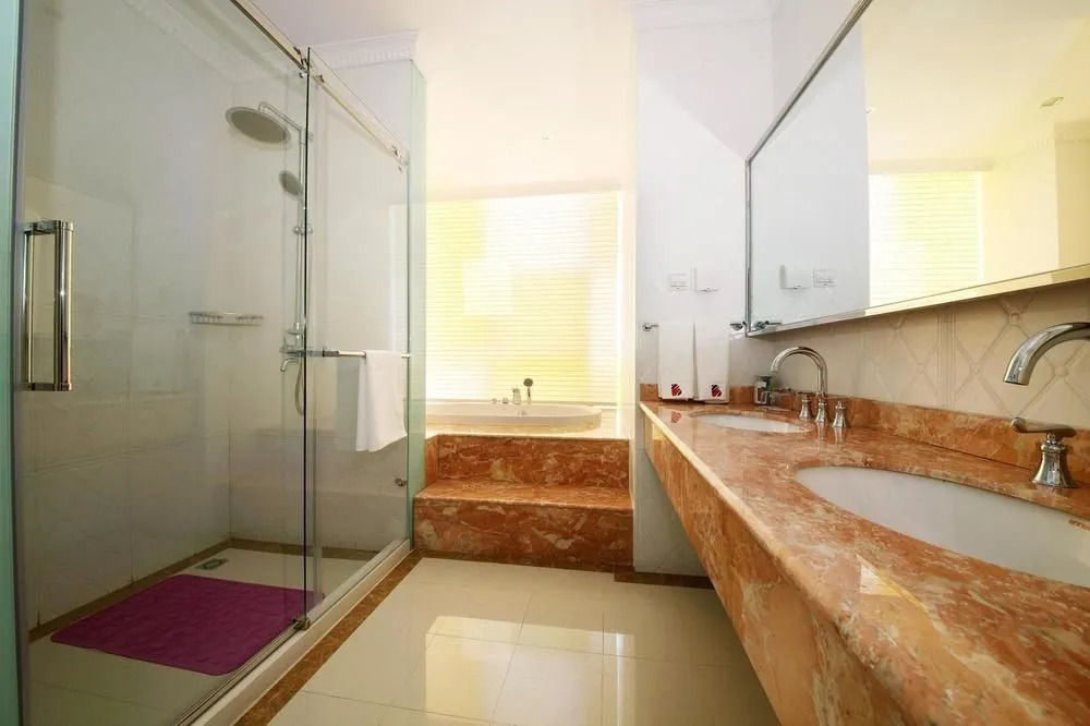 Chonpines Hotel (Shijiazhuang TV Wanda store)