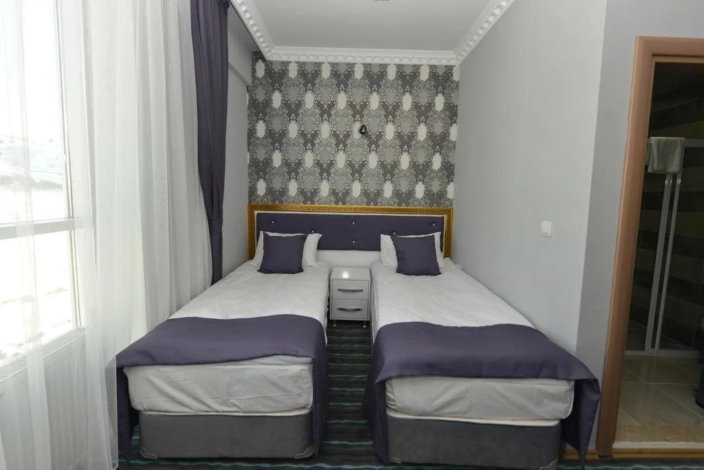 Grand Surmely Business Hotel