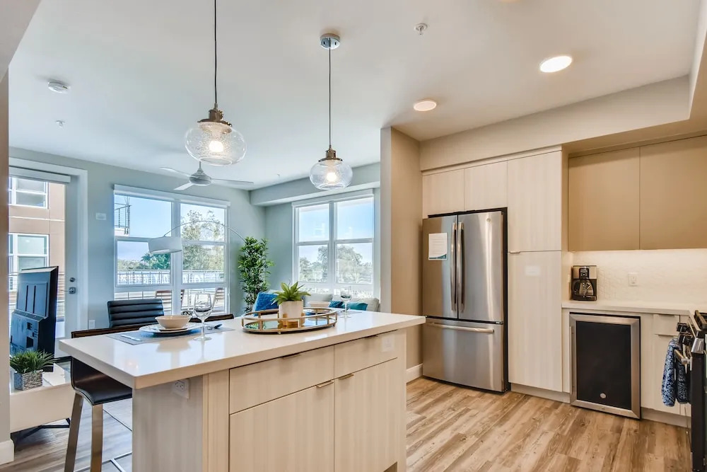 Pacific Beach Luxury Suites by Barsala