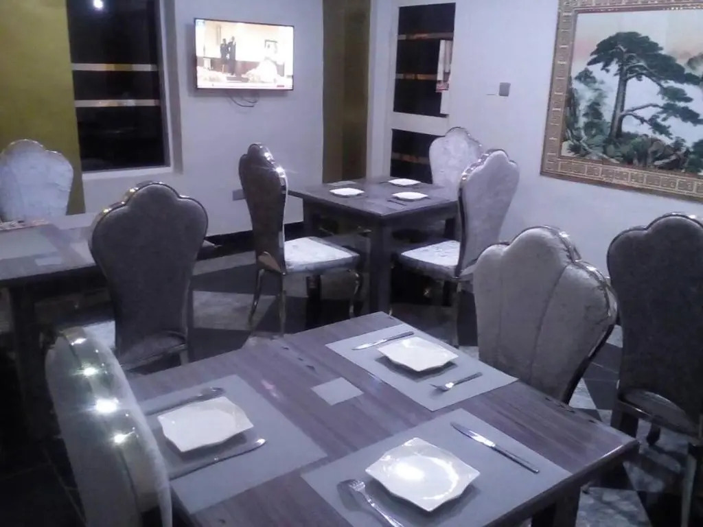 E-Suite Hotel