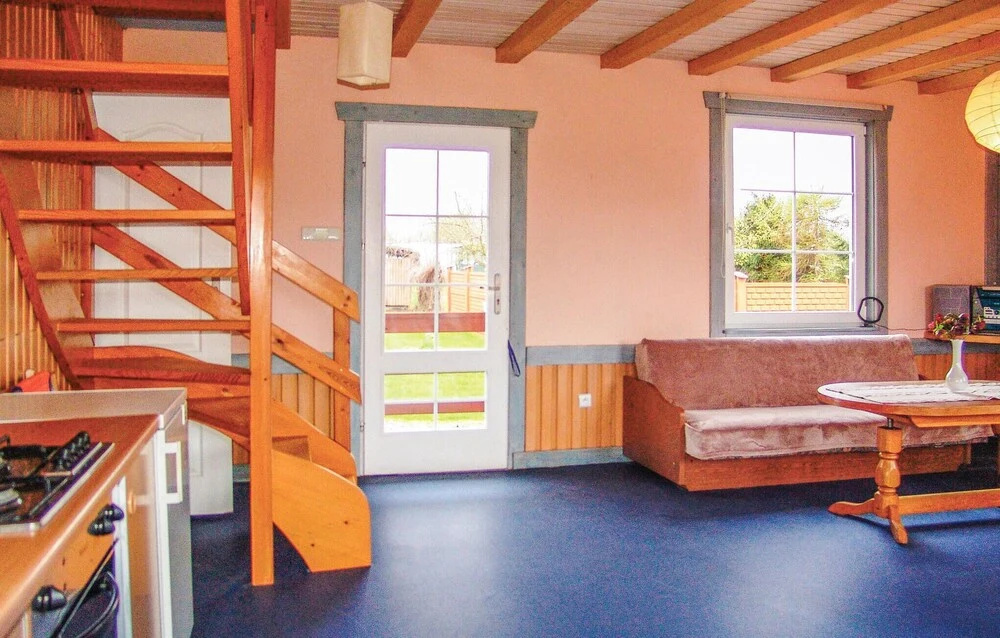 Beautiful Home In Ustronie Morskie
