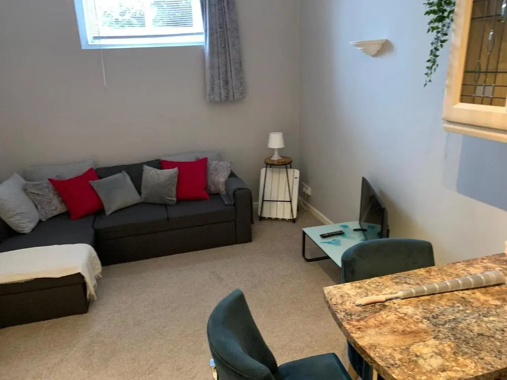 County House City Centre with parking Sleeps 4